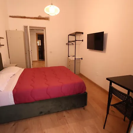 Appartamentocentrostoriconapoli Lägenhet Neapel