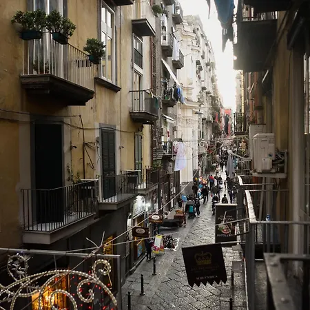 Lägenhet Appartamentocentrostoriconapoli *