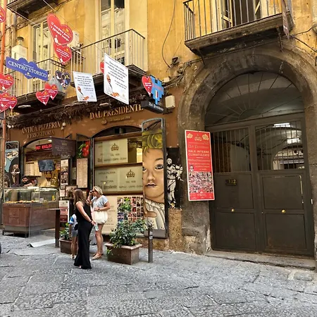 Appartamentocentrostoriconapoli Неаполь
